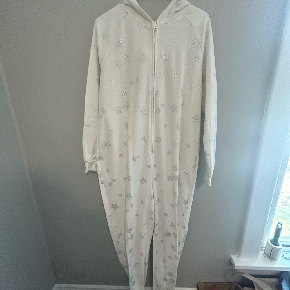 Women’s star sleep onsie